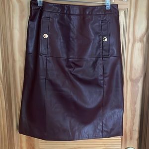 Liz Claiborne Women's Faux Leather Skirt - Size 8 Petite- Dark Burgundy